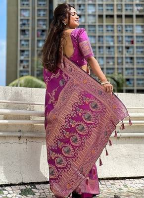 Mauve Banarasi Floral silk blend Saree 3
