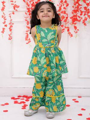 Green printed cotton kurti and sharara with bow-clip for girls 1