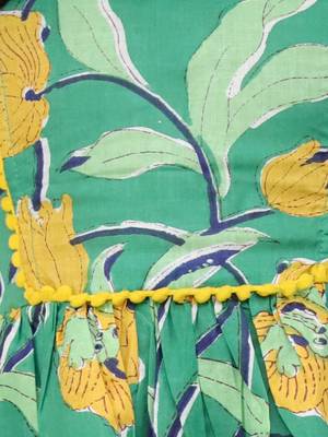Green printed cotton kurti and sharara with bow-clip for girls 4