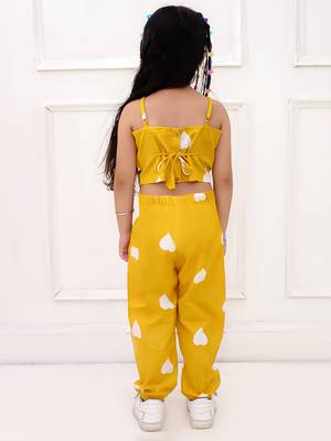 Yellow printed cotton top and joggers for girls 2