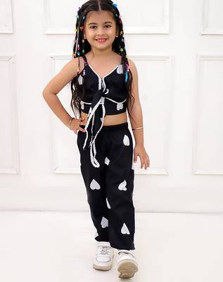 Black printed cotton top and joggers for girls 1
