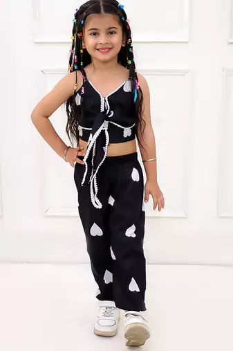 Black printed cotton top and joggers for girls