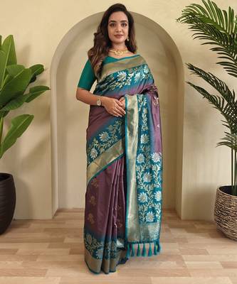 Onion pink Silk Blend sarees with zari weaves contrast pallu & designer border 3