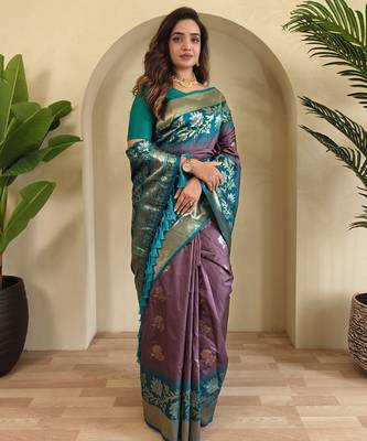 Onion pink Silk Blend sarees with zari weaves contrast pallu & designer border 4