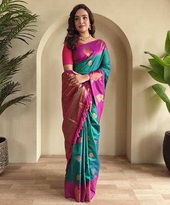 Sea green dual tone silk sarees with zari weaves contrast pallu & designer border 4