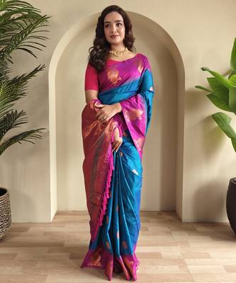 Teal dual tone silk sarees with zari weaves contrast pallu & designer border 3