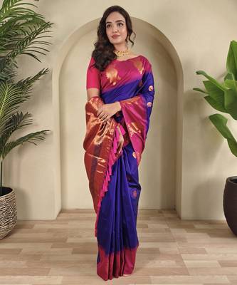 Violet dual tone silk sarees with zari weaves contrast pallu & designer border 3