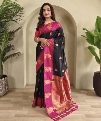 Black dual tone silk sarees with zari weaves contrast pallu & designer border 1