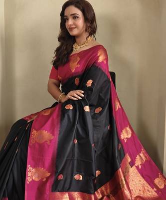 Black dual tone silk sarees with zari weaves contrast pallu & designer border 3