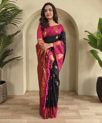 Black dual tone silk sarees with zari weaves contrast pallu & designer border 4