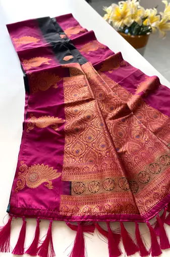 Black dual tone silk sarees with zari weaves contrast pallu & designer border