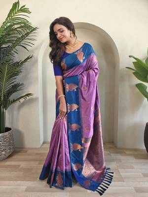 Lavender dual tone silk sarees with zari weaves contrast pallu & designer border 4