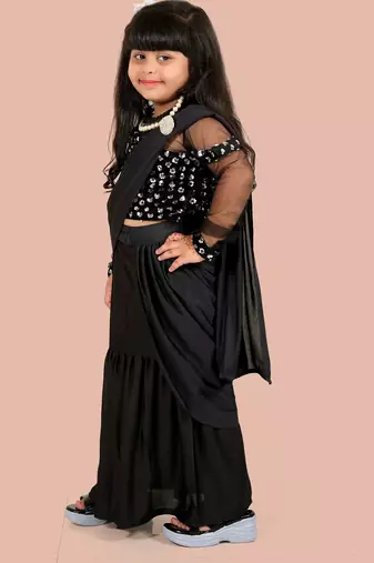 Black velvet plain pre stitched saree whit unstitch blouse for girls