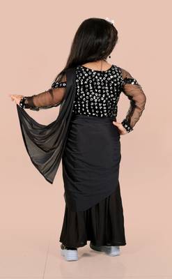 Black velvet plain pre stitched saree with stitched blouse for girls 2