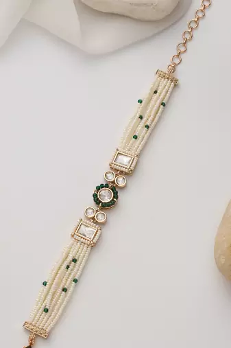 Gold plated white pearls bracelet