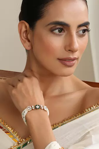 Gold plated white pearls bracelet