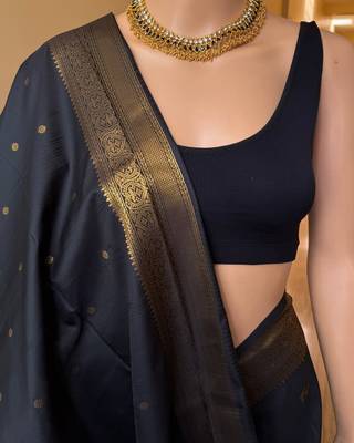 Black silk blend saree with blouse 4