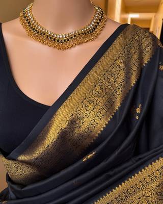 Black silk blend saree with blouse 5