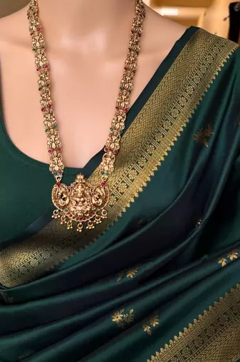 Green silk blend saree with blouse