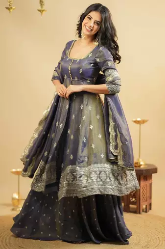 Dual Tone LIGHT PURPLE EMBROIDERY WORK Suit Set