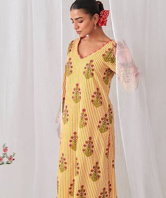 Yellow cotton floral printed kurta set 4