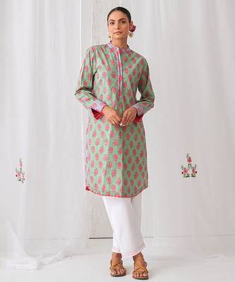 Green cotton embroidered kurta set 1