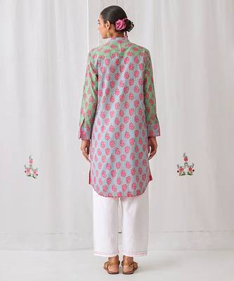 Green cotton embroidered kurta set 2