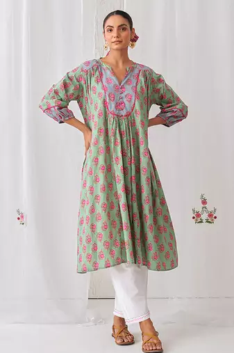 Green cotton embroidered kurta set