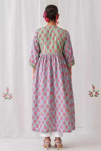 Green cotton embroidered kurta set