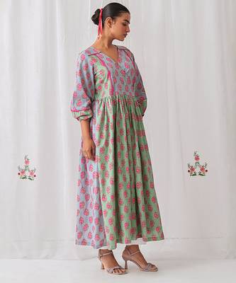 Green cotton embroidered kurta set 3