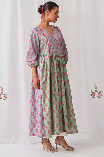 Green cotton embroidered kurta set