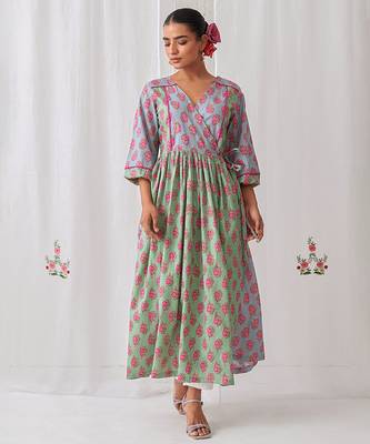 Green cotton embroidered kurta set 4