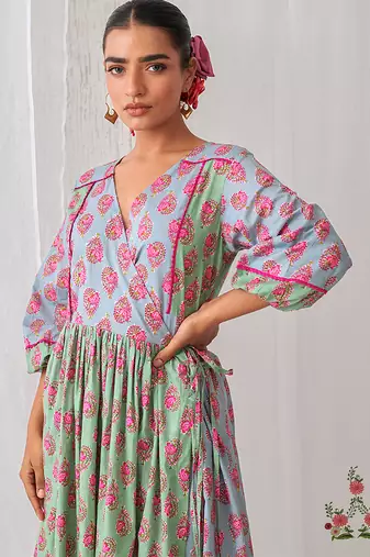 Green cotton embroidered kurta set