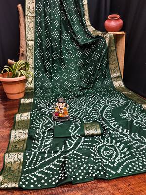 Magenta bandhej Art silk blend saree with zari weaving work 1