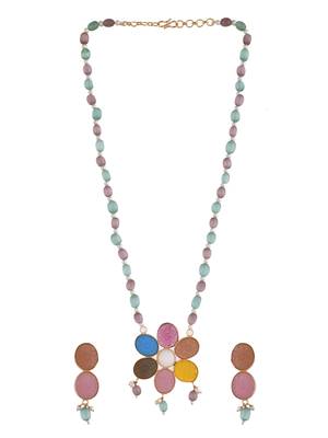 Gold-plated kundan-studded & beaded jewellery set 3