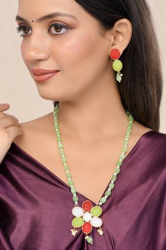 Gold-plated beaded jewellery set