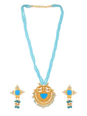Gold-plated kundan-studded & pearl beaded jewellery set 3