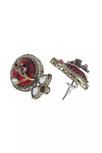 Gold-plated kundan-studded & beaded jewellery set