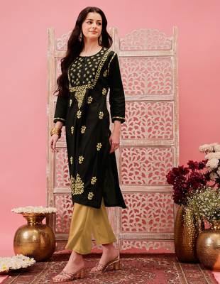 hand embroidered black cotton lucknowi chikankari straight kurta 3