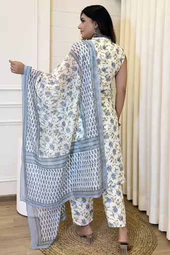 Off white color beautiful and formal wear kurta set for trendy girls