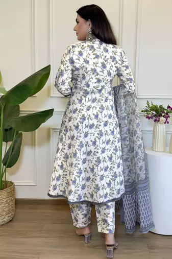 Off white color beautiful and formal wear kurta set for trendy girls