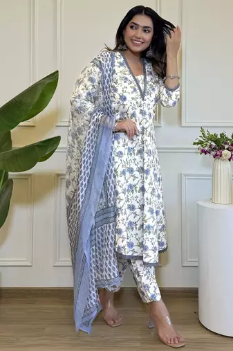 Off white color beautiful and formal wear kurta set for trendy girls