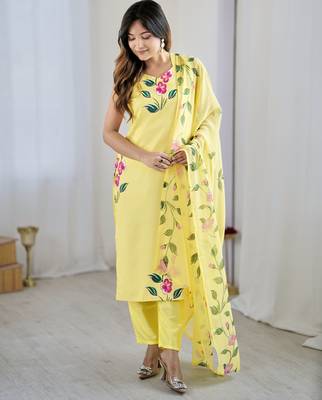 Yellow color beautiful and formal wear kurta set for trendy girls 4