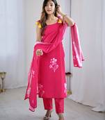 Pink color beautiful and formal wear kurta set for trendy girls