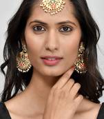 Women gold-plated red & white kundan studded maang tikka with earrings