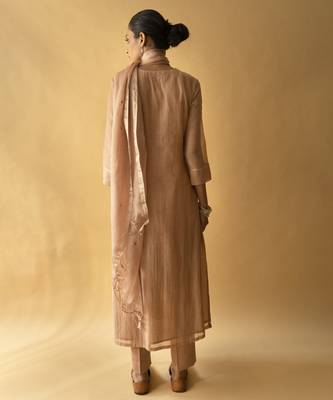 Beige chanderi embroidered kurta set 3