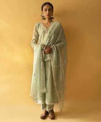 Light green chanderi embroidered kurta set 1