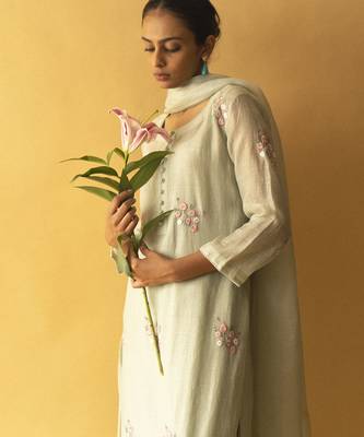 Light green chanderi embroidered kurta set 3