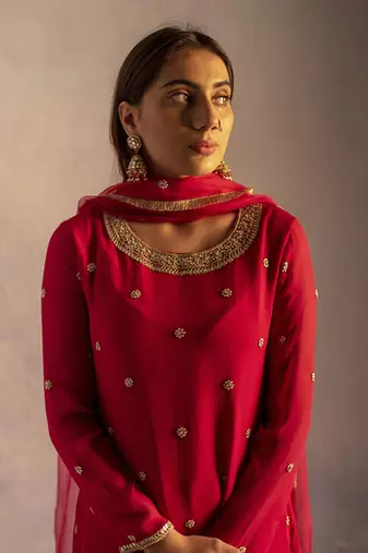 Red georgette embroidered kurta set