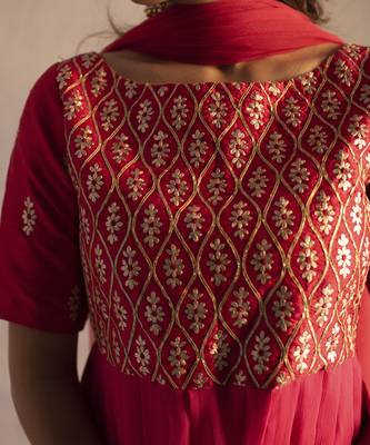 Pink chiffon embroidered gown with dupatta 2